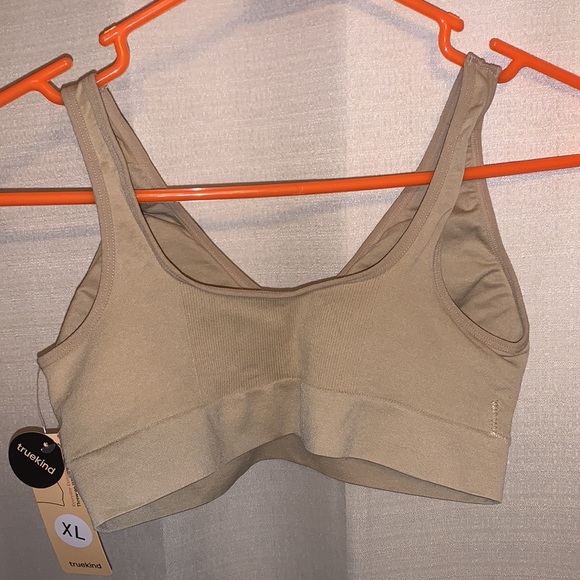 New with tags- lightly padded, bra. Size XL no up size - Picture 2 of 5